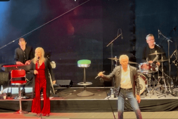 Peter Kraus und Band auf der Luisenburg Bühne